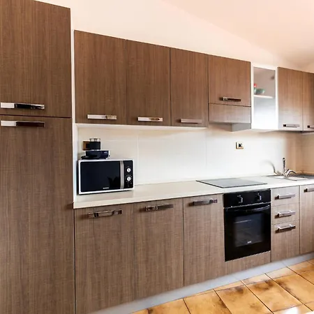 Appartamento Ampia Terrazza Vista Mare E Aria Condizionata *
