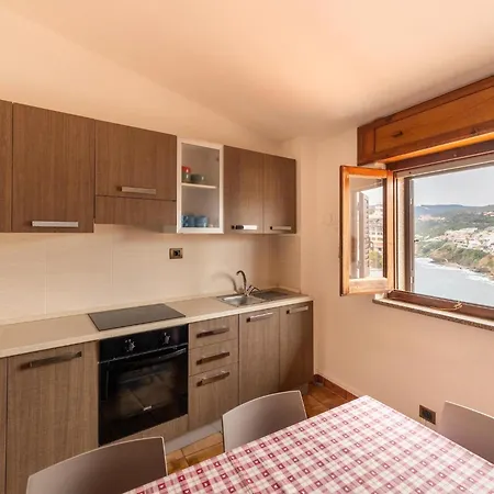 Ampia Terrazza Vista Mare E Aria Condizionata Appartamento