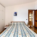 Ampia Terrazza Vista Mare E Aria Condizionata * 카스텔사르도